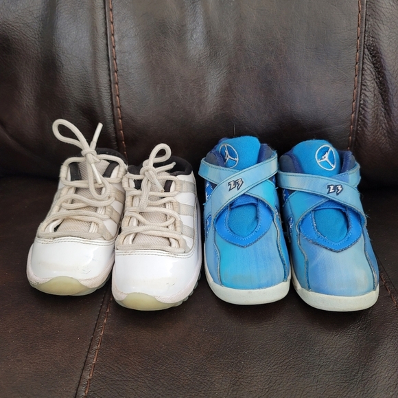 2 Toddler Sneakers Size 8C - Picture 1 of 7
